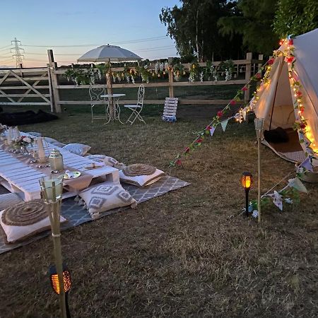 Hotel Country Bumpkins Luxury Glamping à Wellingore Extérieur photo