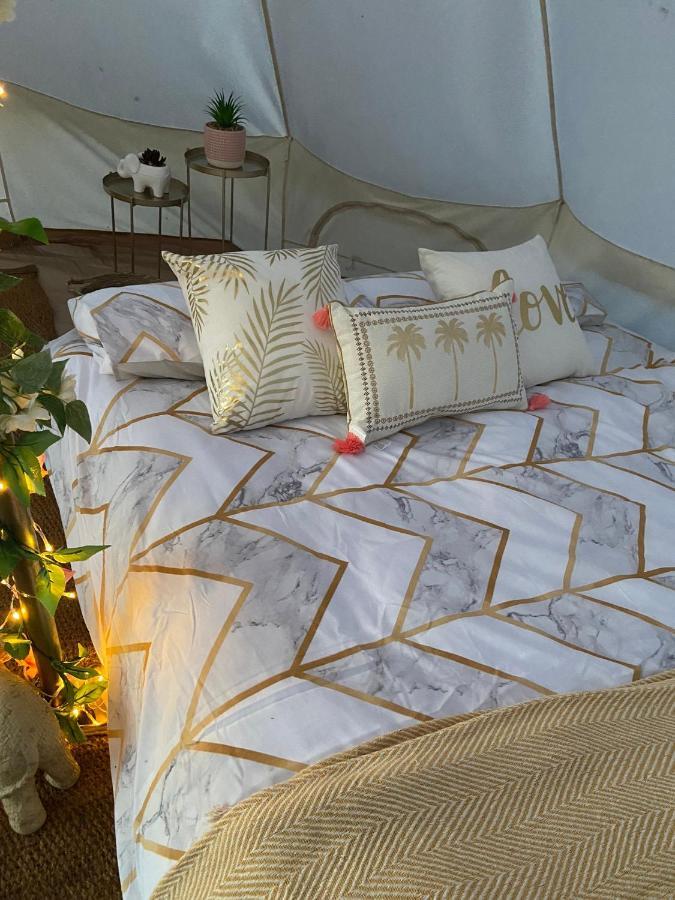 Hotel Country Bumpkins Luxury Glamping à Wellingore Extérieur photo