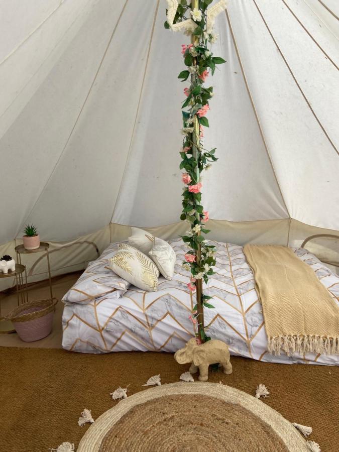 Hotel Country Bumpkins Luxury Glamping à Wellingore Extérieur photo