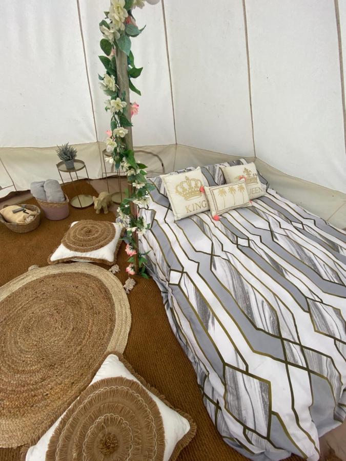 Hotel Country Bumpkins Luxury Glamping à Wellingore Extérieur photo