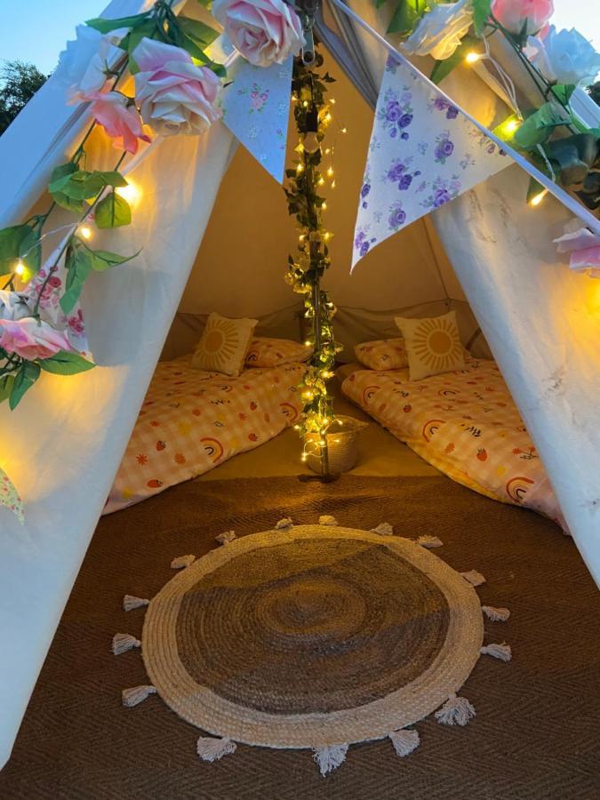 Hotel Country Bumpkins Luxury Glamping à Wellingore Extérieur photo