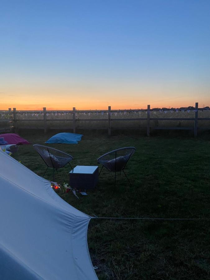 Hotel Country Bumpkins Luxury Glamping à Wellingore Extérieur photo