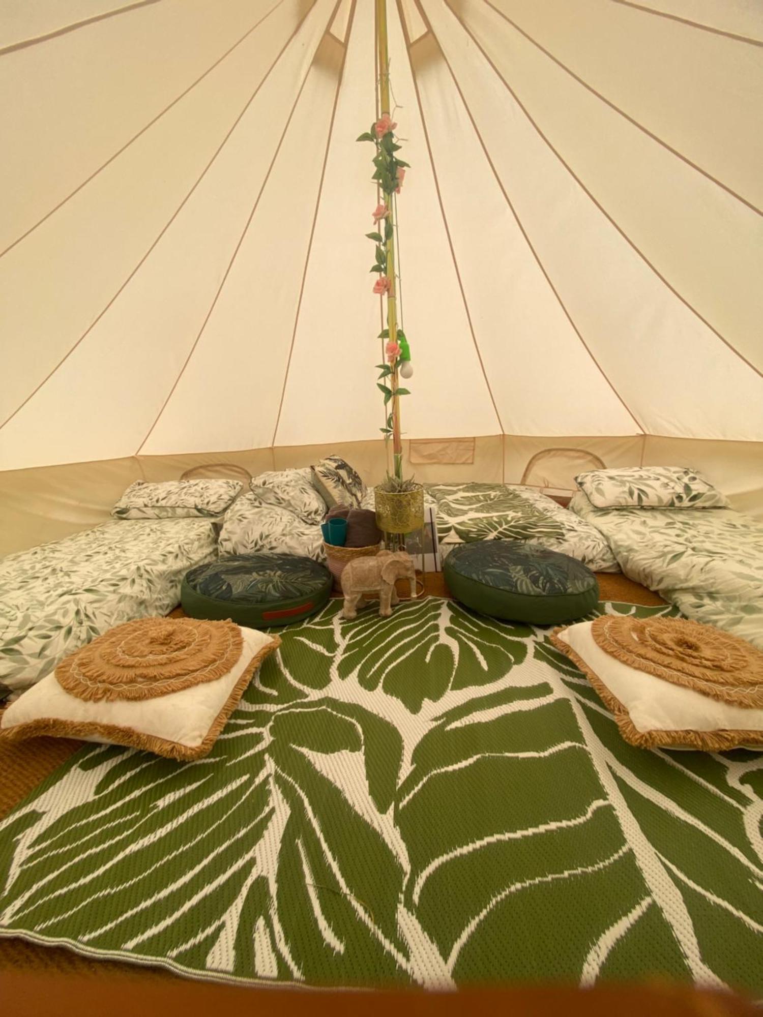 Hotel Country Bumpkins Luxury Glamping à Wellingore Extérieur photo