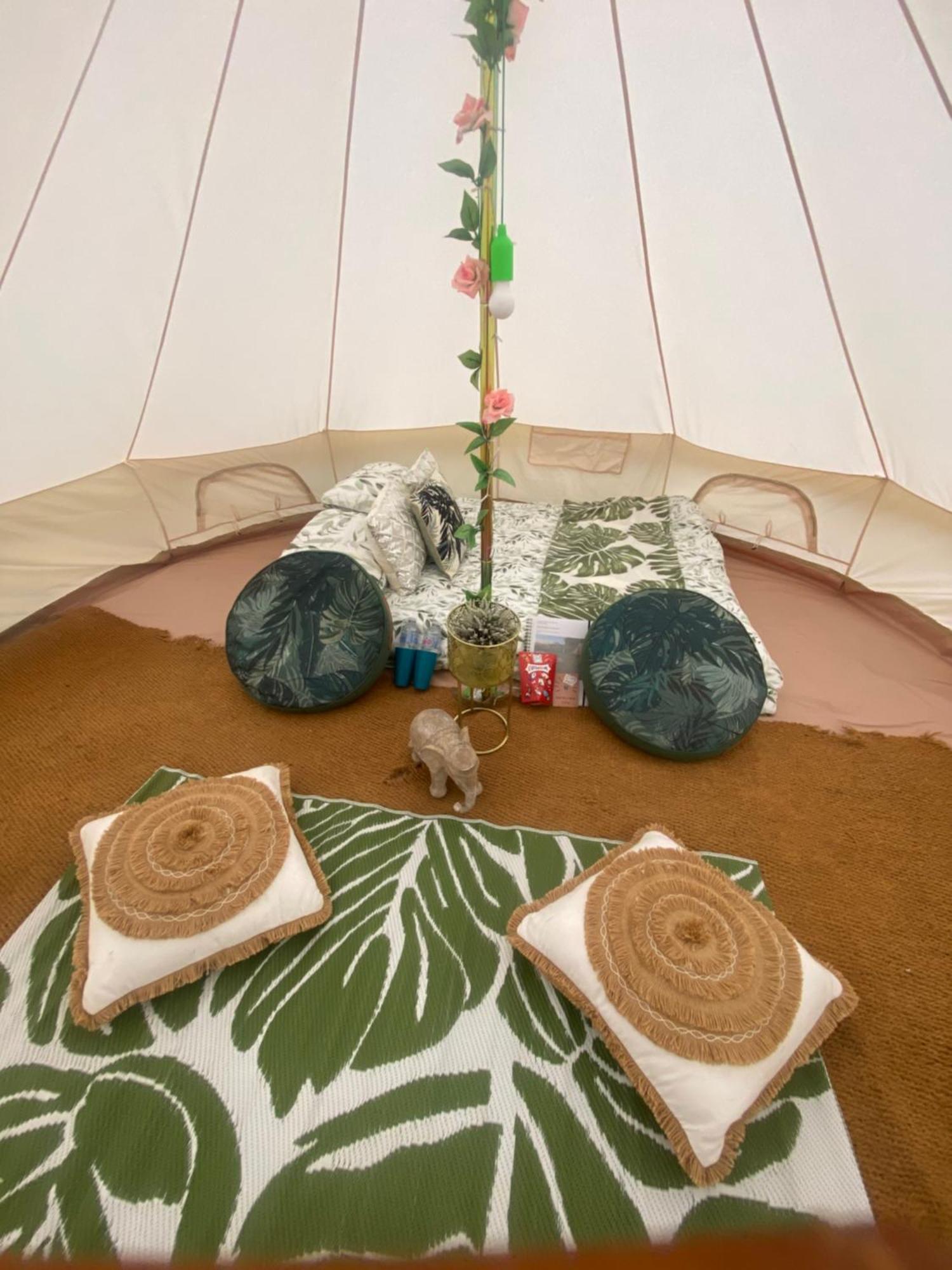 Hotel Country Bumpkins Luxury Glamping à Wellingore Extérieur photo