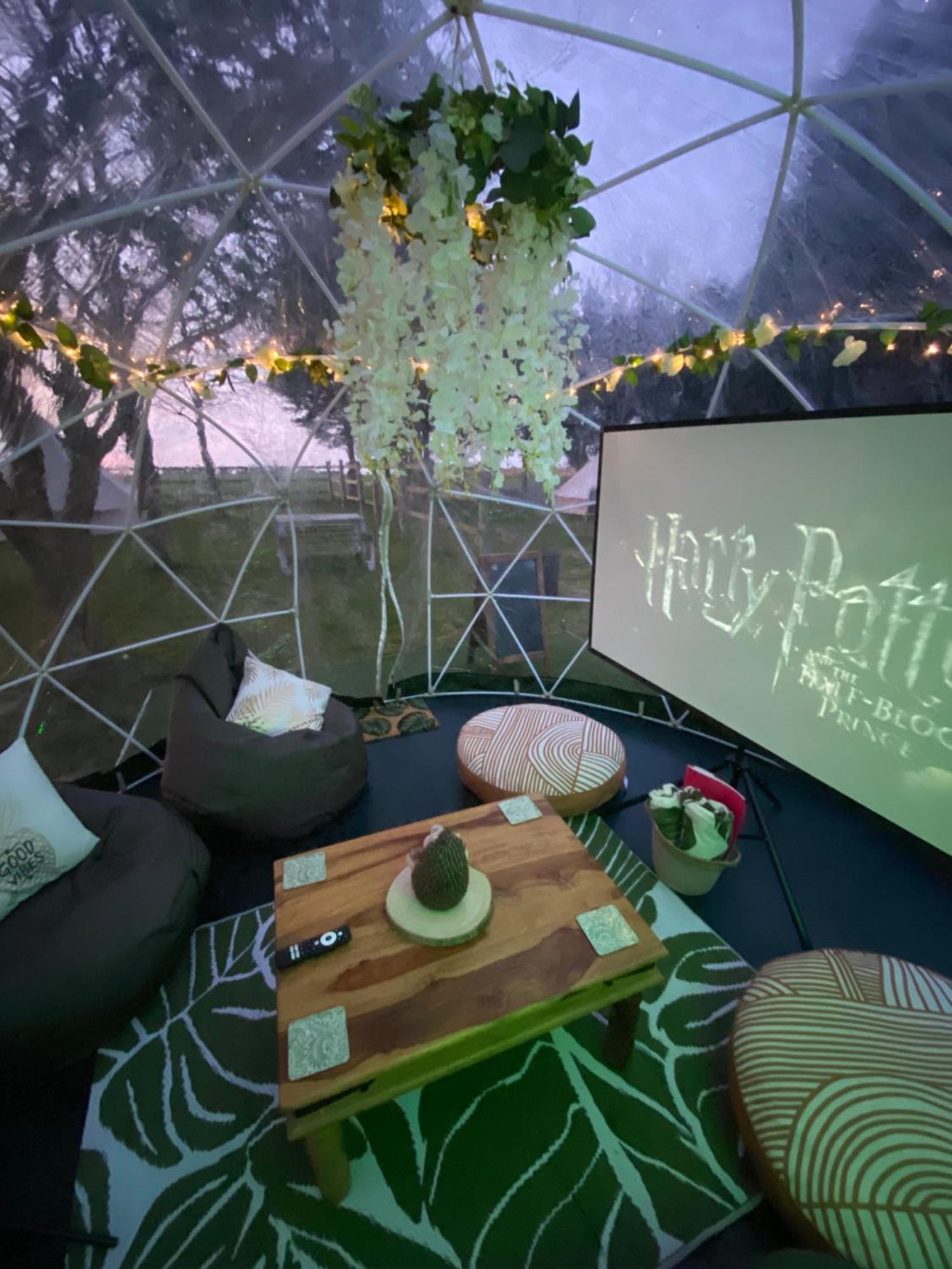 Hotel Country Bumpkins Luxury Glamping à Wellingore Extérieur photo