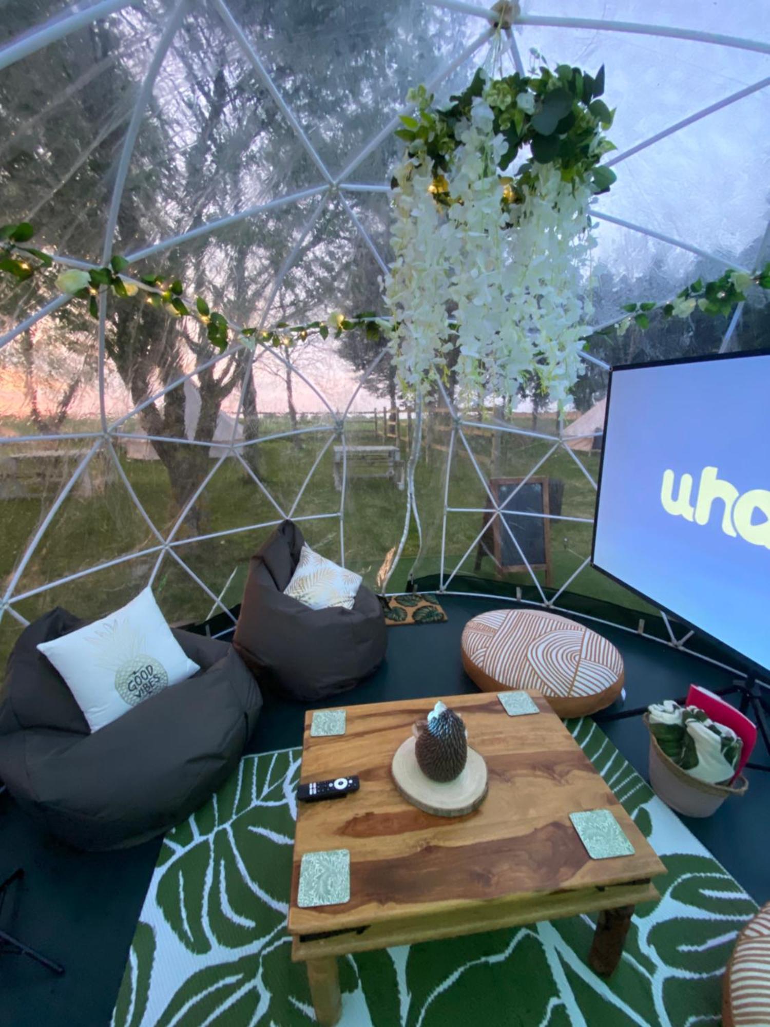 Hotel Country Bumpkins Luxury Glamping à Wellingore Extérieur photo